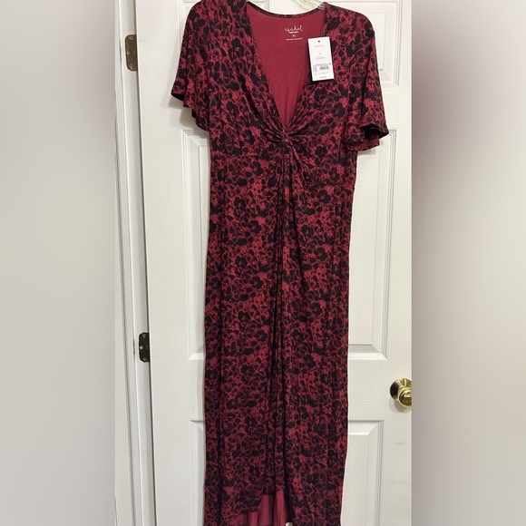 Isabel Maternity by Ingrid & Isabel Dresses & Skirts - NEW Maternity Red and Black Floral Midi Dress